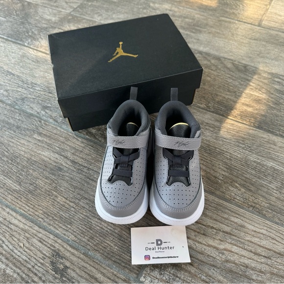 Brand New Air Jordan Max Aura 5 Toddler’s shoes “Grey” - Picture 8 of 10